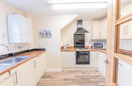 Keswick Apartment | Tiggs Place, 5 Howrahs Court