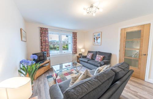 Keswick Apartment | Tiggs Place, 5 Howrahs Court