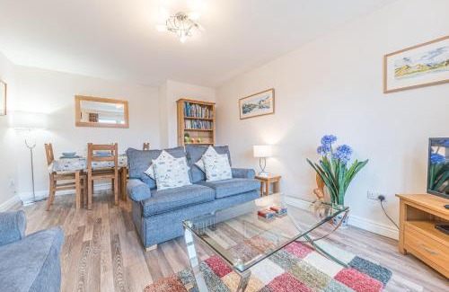 Keswick Apartment | Tiggs Place, 5 Howrahs Court