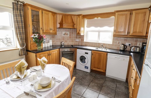 Inishmacatreer Cottage | TIGH MHICÏL, family friendly, with open fire in Rosmuc, County Galway