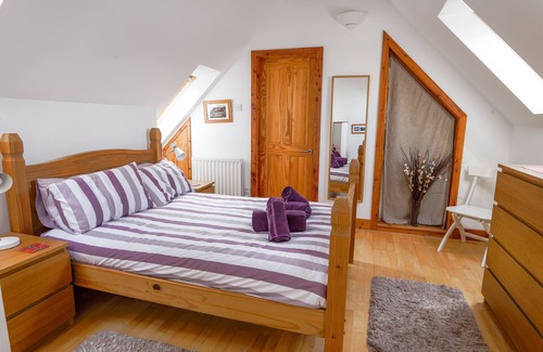 Glenelg Cabin | Tigh Na Creig Lodge - Cosy Beachfront Escape