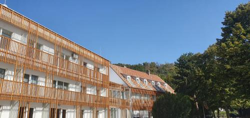 Clutihany Hotel | Tihany Yacht Club