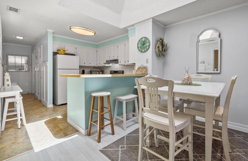 Ocean Drive Condo | Tilghman Beach & Racquet Club Resort
