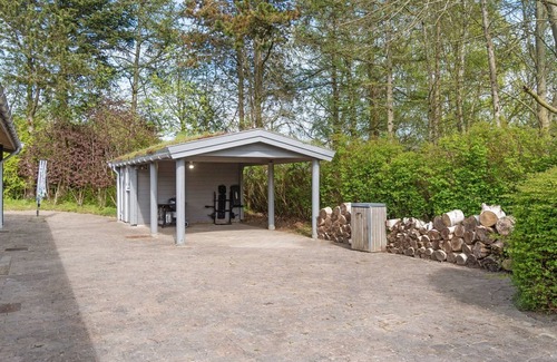 Ordrup House | "Till" - 1.6km from the sea by Interhome