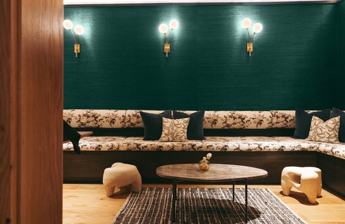 Fredericksburg Hotel | Tillie Suite, The Albert | Poolside & Dining Near Main Street & Attractions - us