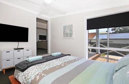 Culburra Beach House | Tillys Retreat I Pet Friendly I 3 Min Walk to Beach