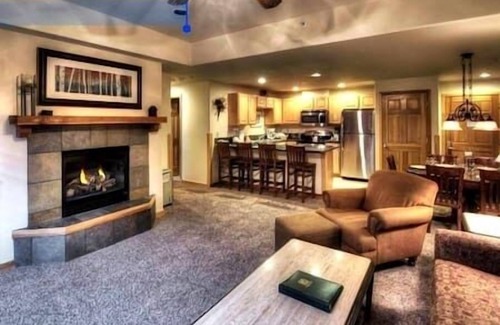 Four O'Clock Hotel | Timber Lodge, Hot Tub, Spa, Pool, Ski-In/Out