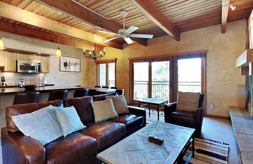 Snowmass Village Condo | 🌲Timberline B2A Deluxe 3-Bedroom ~Hot Tub~Pool~WiFi~Ski-in/out~Local Shuttle🌲