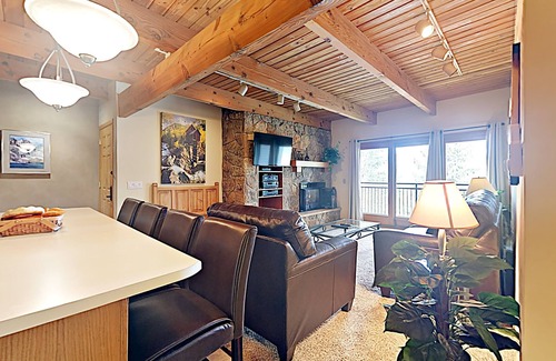 Snowmass Village Condo | 🌲Timberline B2B Standard 1-Bedroom ~Hot Tub~Pool~WiFi~Ski-in/out~Local Shuttle🌲
