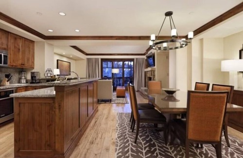 Avon Condo | Timbers Bachelor Gulch Condo - ski-in/ski-out access - 8 ski passes included!