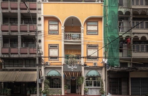 Pom Prap Hotel | Time Sabai 32