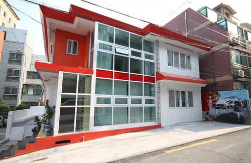Sinchon-dong Hotel | Time Travelers Party Hostel in Hongdae