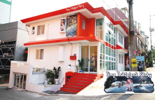 Sinchon-dong Hotel | Time Travelers Party Hostel in Hongdae