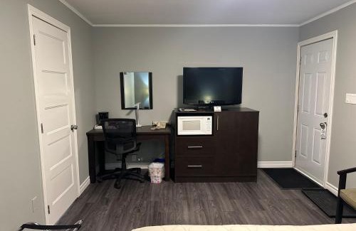 Petawawa Hotel | Time Travellers Motel