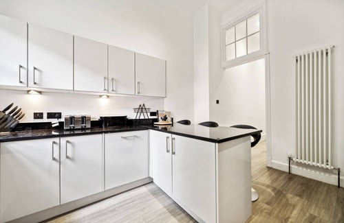Glasgow Westend Apartment | Timeless 5 Bed Duplex Flat
