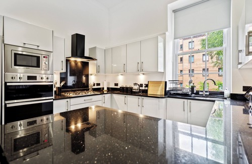 Glasgow Westend Apartment | Timeless 5 Bed Duplex Flat