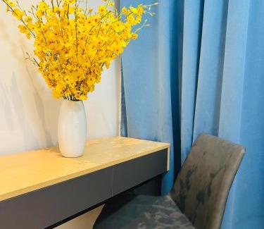 Freetown Hotel | Times Mansion Hotel Queen Room