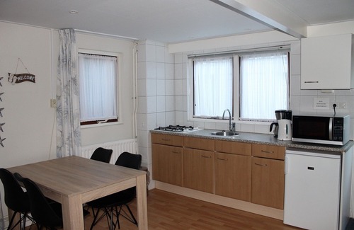 Noordwijk Cottage | Tiny beach house Proost, 100 m. from the beach, boulevard and lighthouse