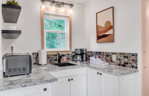 Starkville House | Tiny Home Getaway | Close to MSU | Peaceful Stay