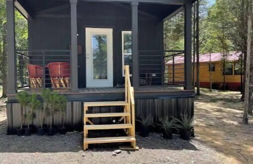 Athens House | Tiny home in a gated community with dog park