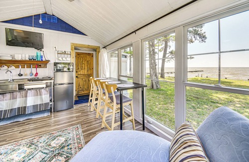 Albemarle Sound Cabin | Tiny House w/Big Views: Cabin in Shiloh!