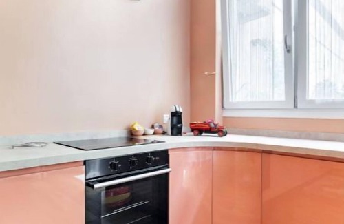 Calvairate Apartment | Tiny loft with dehor