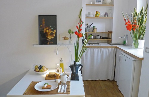Chinatown Apartment | Tiny studio with AC and WiFi in fabulous Milano