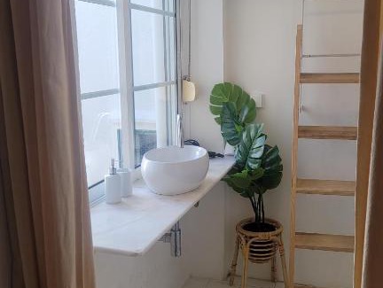 Encarnacao House | Tiny suite with private bathroom - Bairro Alto