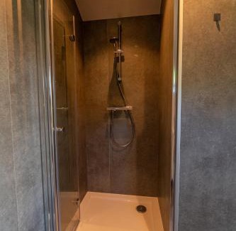 Stieltjeskanaal Apartment | Tiny Wellnesslodge Wulp met sauna