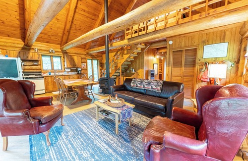 Covington Cabin | Tioga Falls Cabin: The Ultimate Fall Getaway – Waterfalls & Vibrant Leaves!