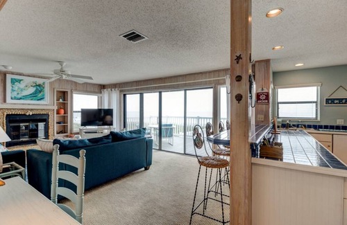 Palm Coast House | Tipsy Turtle Direct Oceanfront Sunrise