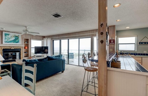 Palm Coast House | Tipsy Turtle & Funky Pelican Massive Oceanfront