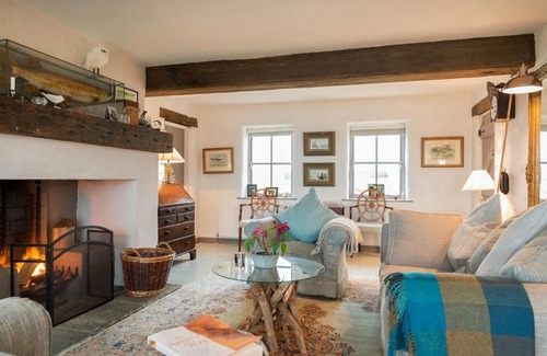 Claddaghduff House | Tir na nOg