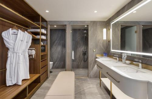 Bakırkoy Hotel | Titanic Port Bakirkoy