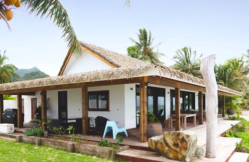 Takitumu District Villa | Titikaveka District home on the beach