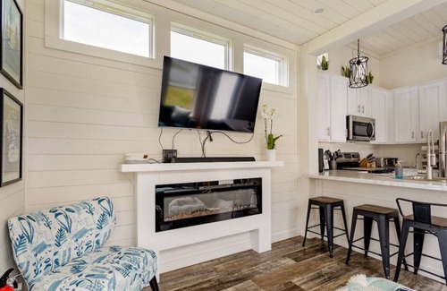 Mills River House | TL #6 Chessie · Chessie @ Acony Bell Tiny Home Village