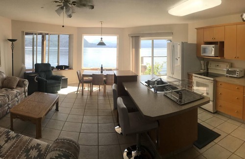 Scotch Creek House | TLC Beachhouse "Suite 2" - Waterfront - Shuswap Vacations and Sledding Accommodation
