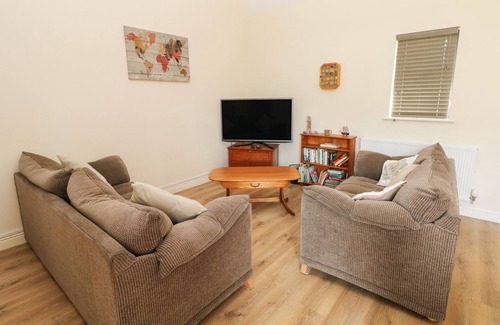 Haverfordwest Cottage | Tlws Bach, ROCH