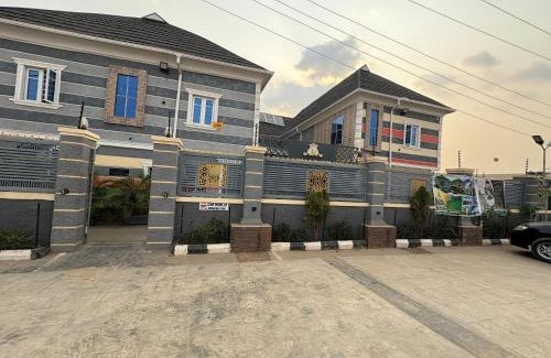 Ibadan Hotel | TM Royal Hotel