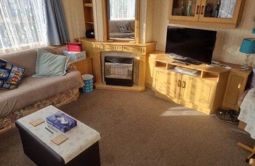 Chapel Saint Leonards Apartment | Tm8 6 BERTH 2 BEDROOM CARAVAN P