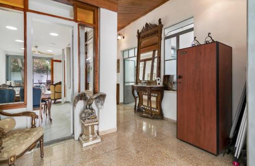 Nicosia House | To Hani - Large Traditional House