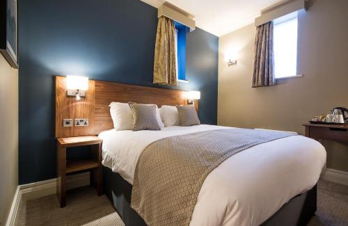 Quinton Hotel | Toby Carvery Birmingham by Innkeeper's Collection