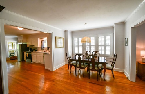 Williamstown House | Toccoa River House- Toccoa River Front, 2br/2ba, walk to town, Wifi