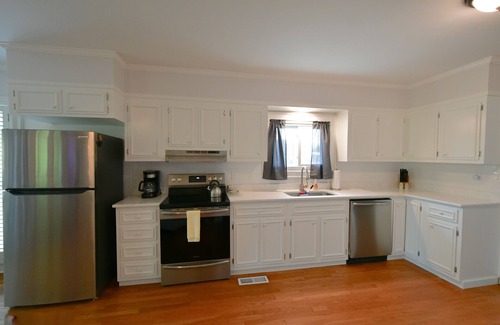 Williamstown House | Toccoa River House- Toccoa River Front, 2br/2ba, walk to town, Wifi