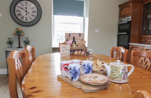 Jedburgh House | TODLAW FARM HOUSE, pet friendly, with a garden in Jedburgh