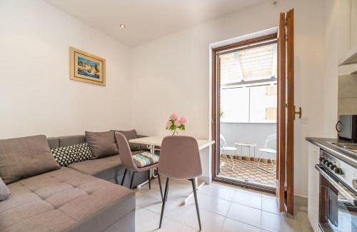 Baska Apartment | Tolle Unterkunft 500 Meter zum großen Strand