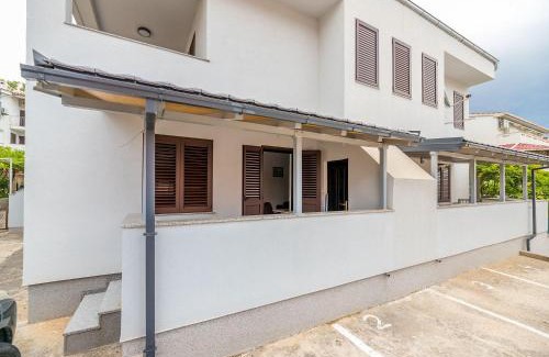 Baska Apartment | Tolle Unterkunft 500 Meter zum großen Strand