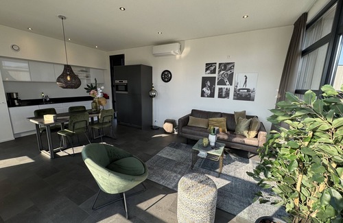 Enkhuizen House | Tolles Chalet für Zwei Personen mit Großem Garten am Ijsselmeer