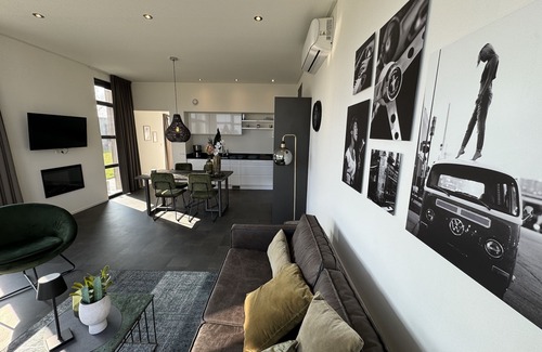 Enkhuizen House | Tolles Chalet für Zwei Personen mit Großem Garten am Ijsselmeer