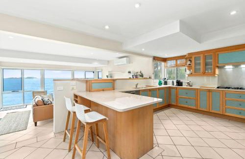 Denhams Beach House | Tollgate Beach House